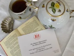 Британский этикет школа этикета в Лондоне уроки английского этикета королевский протокол уроки этикета в Лондоне этикет в Лондоне светский этикет в Лондоне английский этикет уроки этикета с Леди английский стиль уроки верховой езды в Англии консьерж в Лондоне