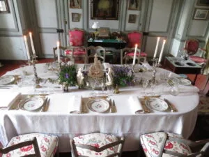 French etiquette class in Paris