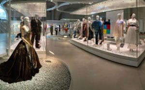 Fashion Tour at Victoria&Albert Museum