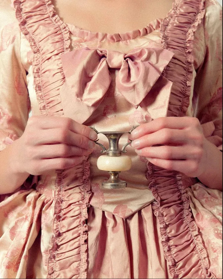 Экскурсия по истории женской моды Великобритании