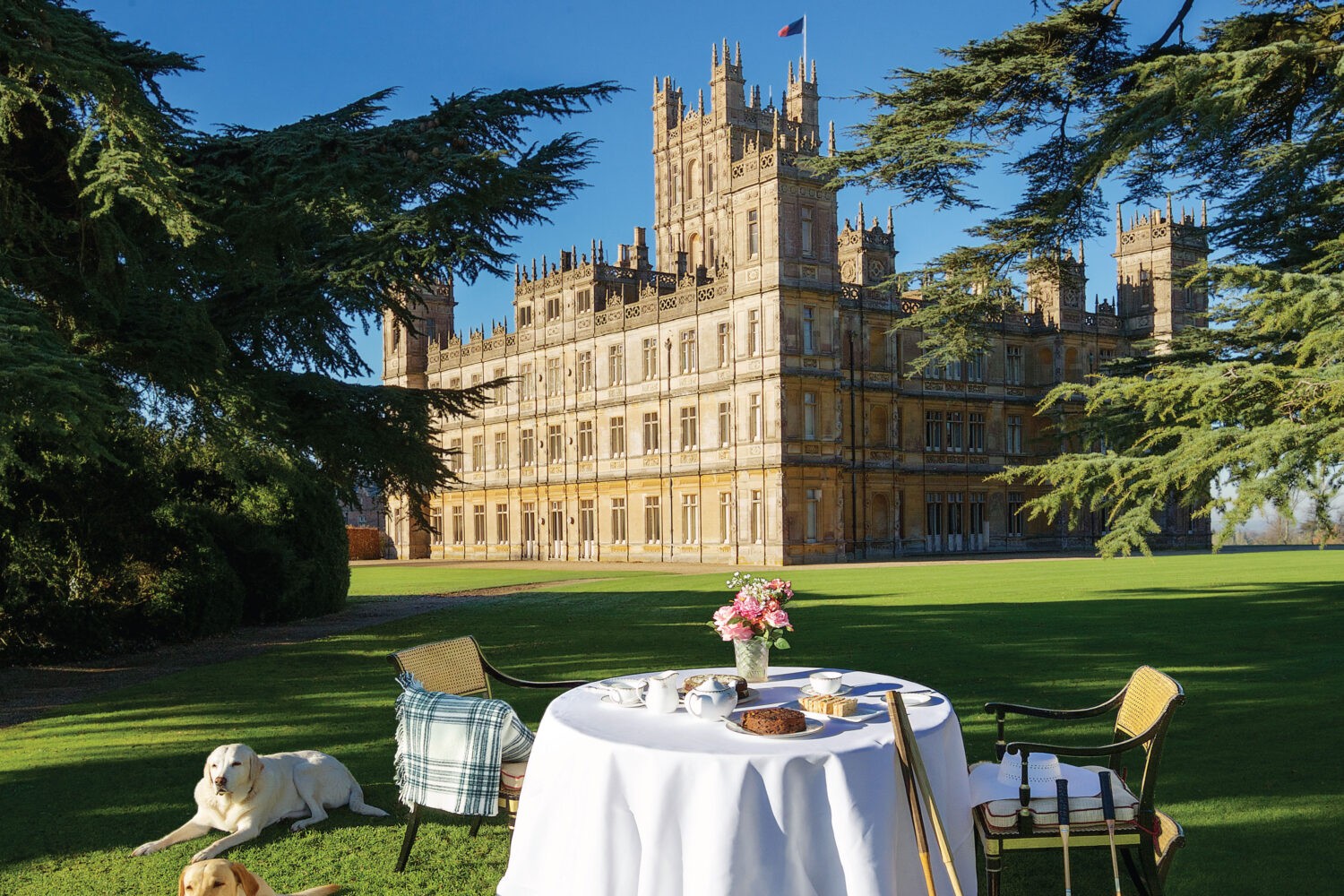 Private Downton Abbey Tour from London to Highclere Castle
