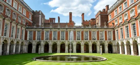 PRIVATE OUT OF HOURS TOUR OF HAMPTON COURT PALACE