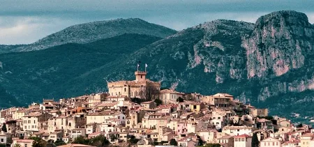 DISCOVERING THE MEDIEVAL VILLAGES OF THE LOUP VALLEY