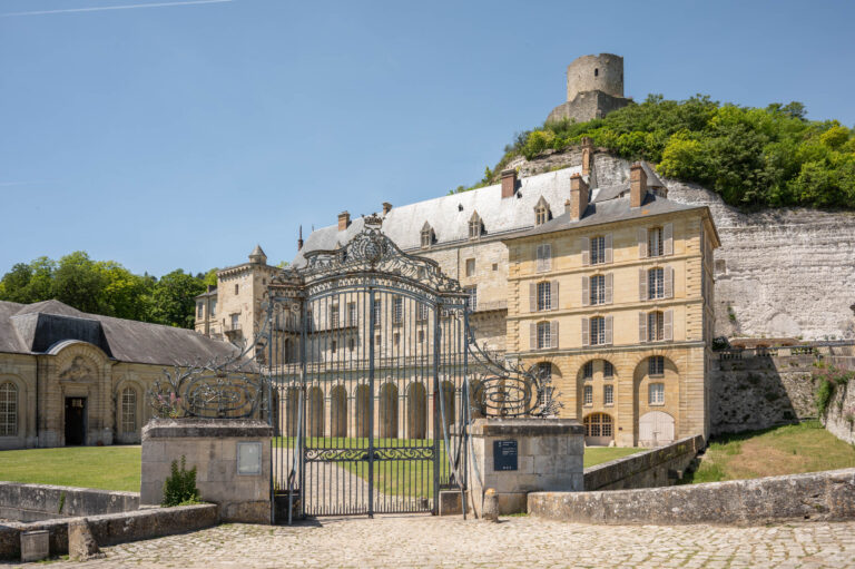 Из Парижа в исторические места Нормандии, замок Рош-Гюйон