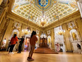 Kensington Palace Family Tour in London