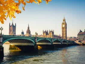 Private London Guided Tour in a V-Class Car