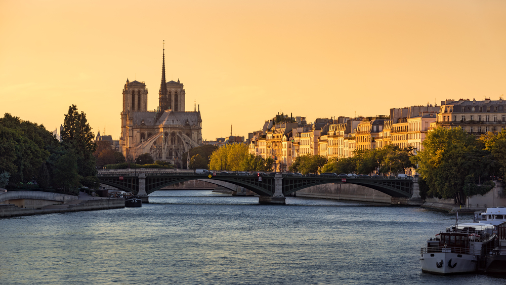 Île Saint-Louis, Medieval Paris walking tour