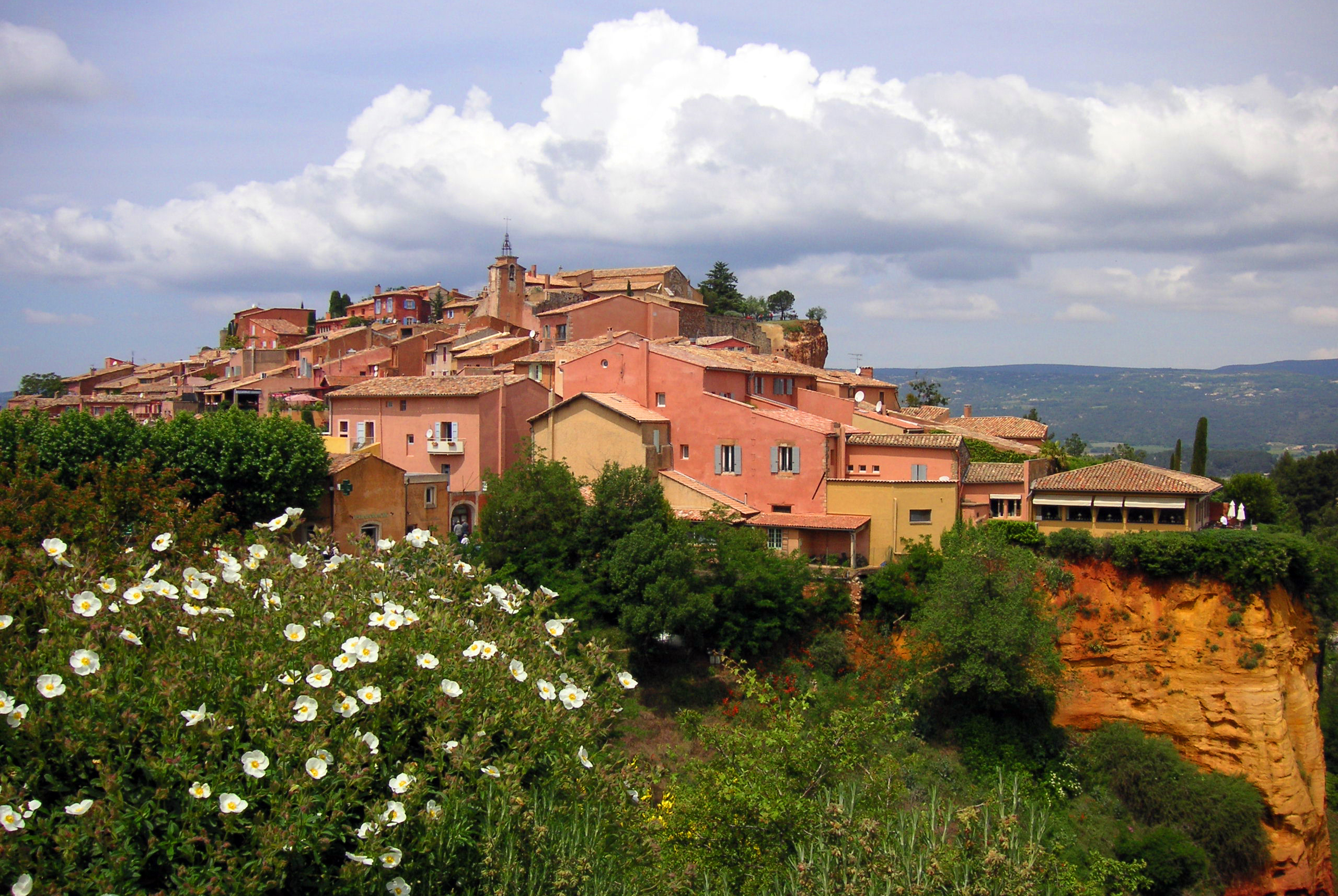 Roussillon ochre cliffs, Provence private tour