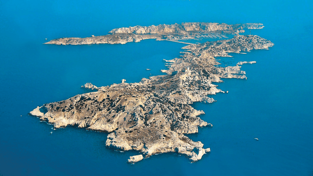 The Frioul Archipelago, catamaran sailing from Marseille