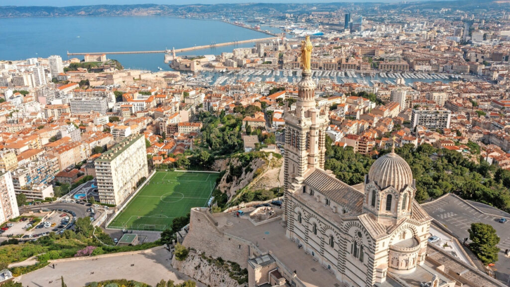 Luxurious Journey Through the Luberon, Cassis & Marseille