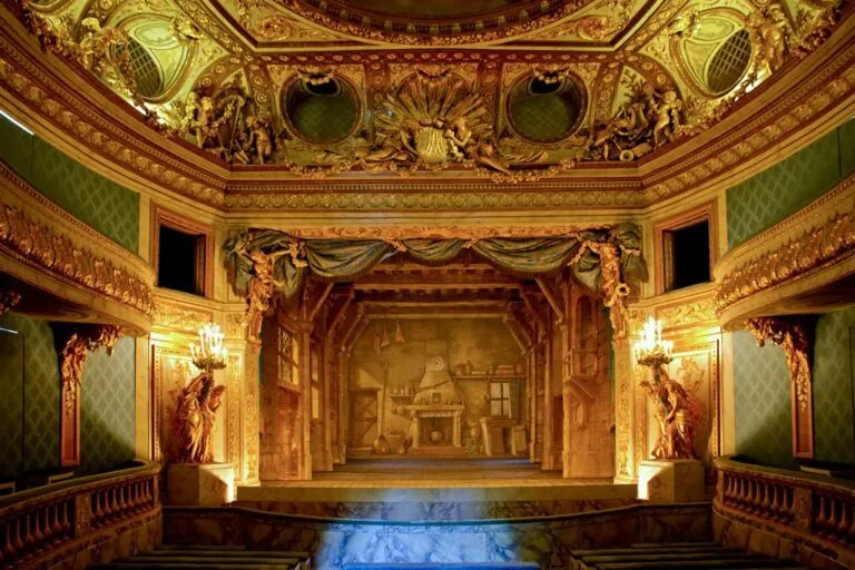 Мария Антуанетта Театр Пти Трианон